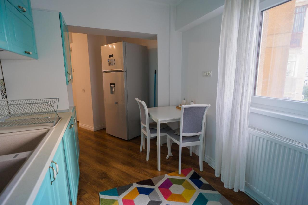 Cozy & Spacious 2Br Apartment With Netflix Bucarest Esterno foto