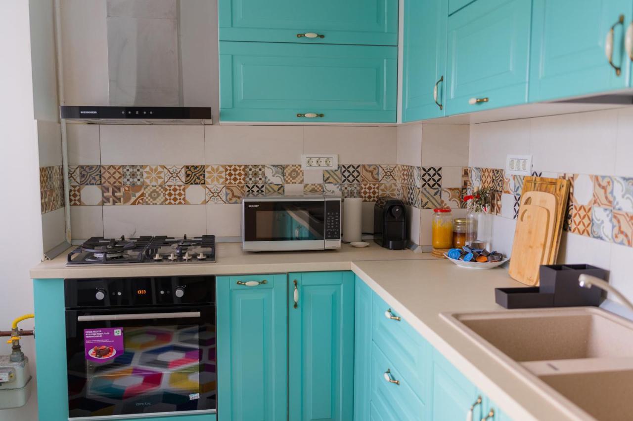 Cozy & Spacious 2Br Apartment With Netflix Bucarest Esterno foto